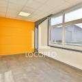Location de bureau de 71 m² à LES-MILLES - 13290 photo - 3