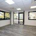 Location de bureau de 193 m² à LES-MILLES - 13290 photo - 7