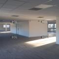 Location de bureau de 1 080 m² à Vitrolles - 13127 photo - 1