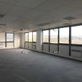 Location de bureau de 173 m² à Vitrolles - 13127 photo - 1