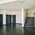 Location de bureau de 664 m² à Vitrolles - 13127 photo - 3