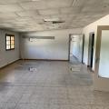 Location d'entrepôt de 2 564 m² à Sorgues - 84700 photo - 3
