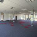 Bureau à vendre de 2 425 m² à Voisins-le-Bretonneux - 78960 photo - 5