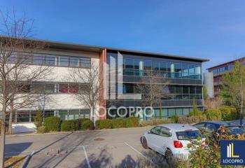 Location bureaux - Proche aéroport, bus, TGV et port  à Aix-en-Provence - 13100
