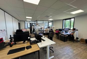Location bureaux - Proche autoroute A72  à Andrézieux-Bouthéon - 42160