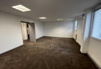 Location bureaux rénovés, proche centre, autoroute et gare  à Arras - 62000