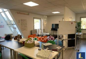 Location bureaux - Proche A50, Penne sur Huveaune et La Valentine  à Aubagne - 13400