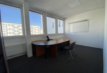Location bureau (92220) - 850 m²  à Bagneux - 92220