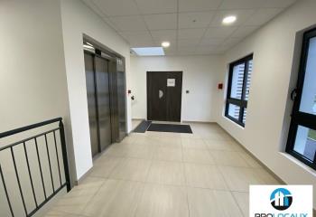 Location bureaux - Zone Haut Villé, proche A16  à Beauvais - 60000