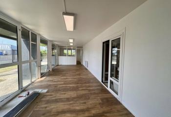 Location bureaux - ZAC de THER, proche commerces  à Beauvais - 60000