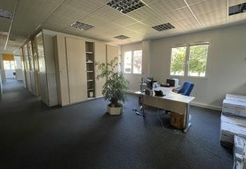 Location bureaux - Proche aéroport, autoroute et gare  à Beauvais - 60000