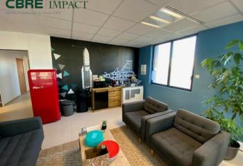 Location bureaux - Proche gare TGV et tramway  à Bezannes - 51430