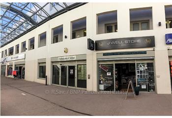 Location bureaux (06410) - Proche commerces et restaurants