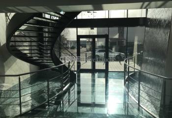 Location bureaux - Proche tram B, bus et autoroute A4  à Bischheim - 67800
