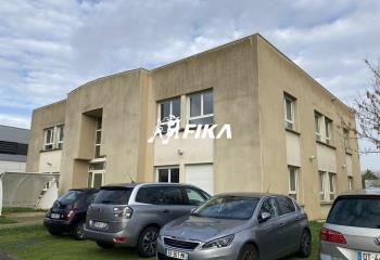 Location bureaux - Proche aéroport et transports en commun  à Blagnac - 31700