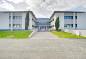 Location bureaux - Proche aéroport, rocades et autoroutes  à Blagnac - 31700