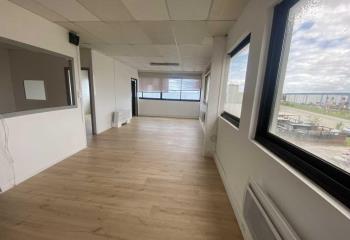 Location bureau Blanquefort (33290) - 325 m²  à Blanquefort - 33290