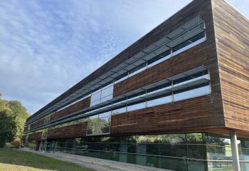 Location bureaux - Proche Tangentielle et transports en commun  à Boigny-sur-Bionne - 45760