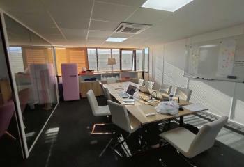 Location bureaux - Proximité Gare St Jean et Tram C/D Tauzia  à Bordeaux - 33000