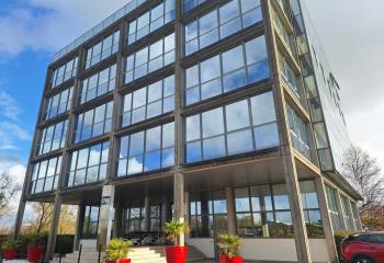 Location bureaux Lac - Proche Parc des Expositions, tram et rocade  à Bordeaux - 33000