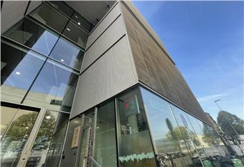 Bureaux à louer - Proche rocade, tram C et D, et halles BOCA