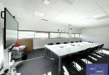 Location bureaux Lac - Proche Pont d'Aquitaine, rocade et tram  à Bordeaux - 33000