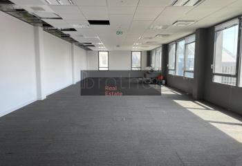 Location bureaux à - Bassins à flot - Proche Cité du Vin  à Bordeaux - 33000