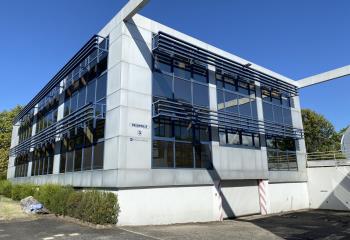 Location bureaux-Lac - Proche rocade, tram et centre commercial  à Bordeaux - 33000