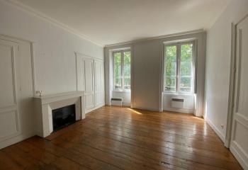 Location bureau (33000) - 89 m²