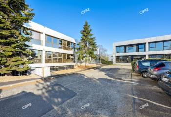 Location bureaux - Proche tram, bus et commerces  à Bordeaux - 33000