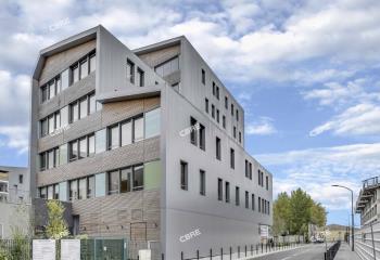 Location bureaux - Quartier Bassins à Flot, proche tramway et Transilien  à Bordeaux - 33000