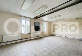 Location bureaux à - Accès facile  à Breuil-le-Sec - 60840