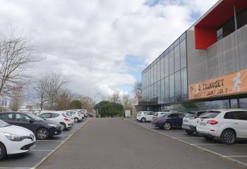 Location bureaux (33) - Proche rocade, sorties 5 et 6  à Bruges - 33520