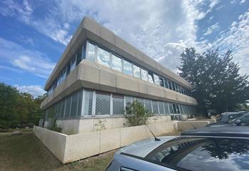 Bureaux à louer  à Bruges - 33520