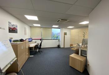 Location bureau - Proche rocade A630 et clinique Bordeaux Terrefort  à Bruges - 33520