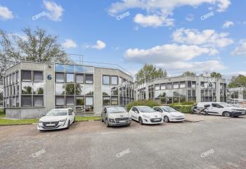 Location bureaux (33) - Proche bus, tram et autoroute  à Bruges - 33520