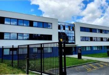 Bureaux à louer - immeuble - bus - SNCF - rocade - N136  à Bruz - 35170