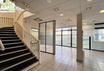 Location bureaux - Axe passant, proche Stade d'Ornano et Silicon Valley