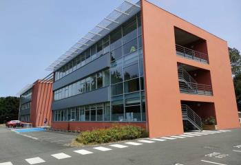Location bureaux - Proche A63 et bus ligne 24  à Canéjan - 33610