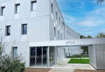 Location bureaux - Proche centre-ville, bus et périphérique  à Carquefou - 44470