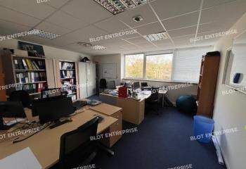 Location bureaux - Proche bus 85 et A11  à Carquefou - 44470