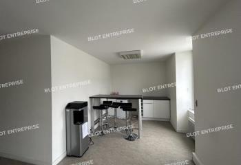 Location bureaux centre-ville - Proximité bus et accès 4 voies  à Carquefou - 44470