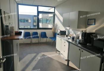Location bureaux - Proche Nantes, accès facile  à Carquefou - 44470