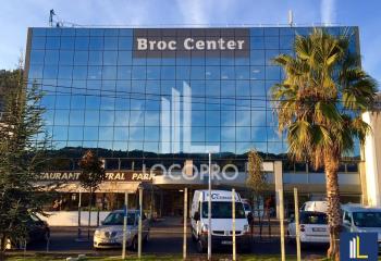 Location bureaux - Zone industrielle, proche autoroute  à Carros - 06510