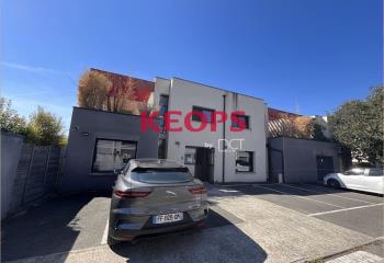 Location bureaux - Proche périphérique, bus et aéroport  à Castelginest - 31780