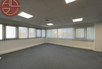 Bureaux à louer, proche autoroute et RN  à Castelnau-d'Estrétefonds - 31620