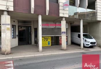 Location bureaux - Centre-ville, proche tram et bus