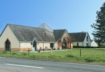 Bureaux à louer  à Cauverville-en-Roumois - 27350