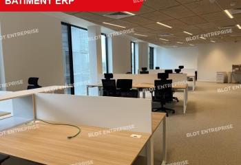 Location bureaux - Proche transports en commun  à Cesson-Sévigné - 35510