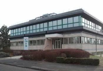 Location bureaux - Proche A4, A26 et bus  à Châlons-en-Champagne - 51000